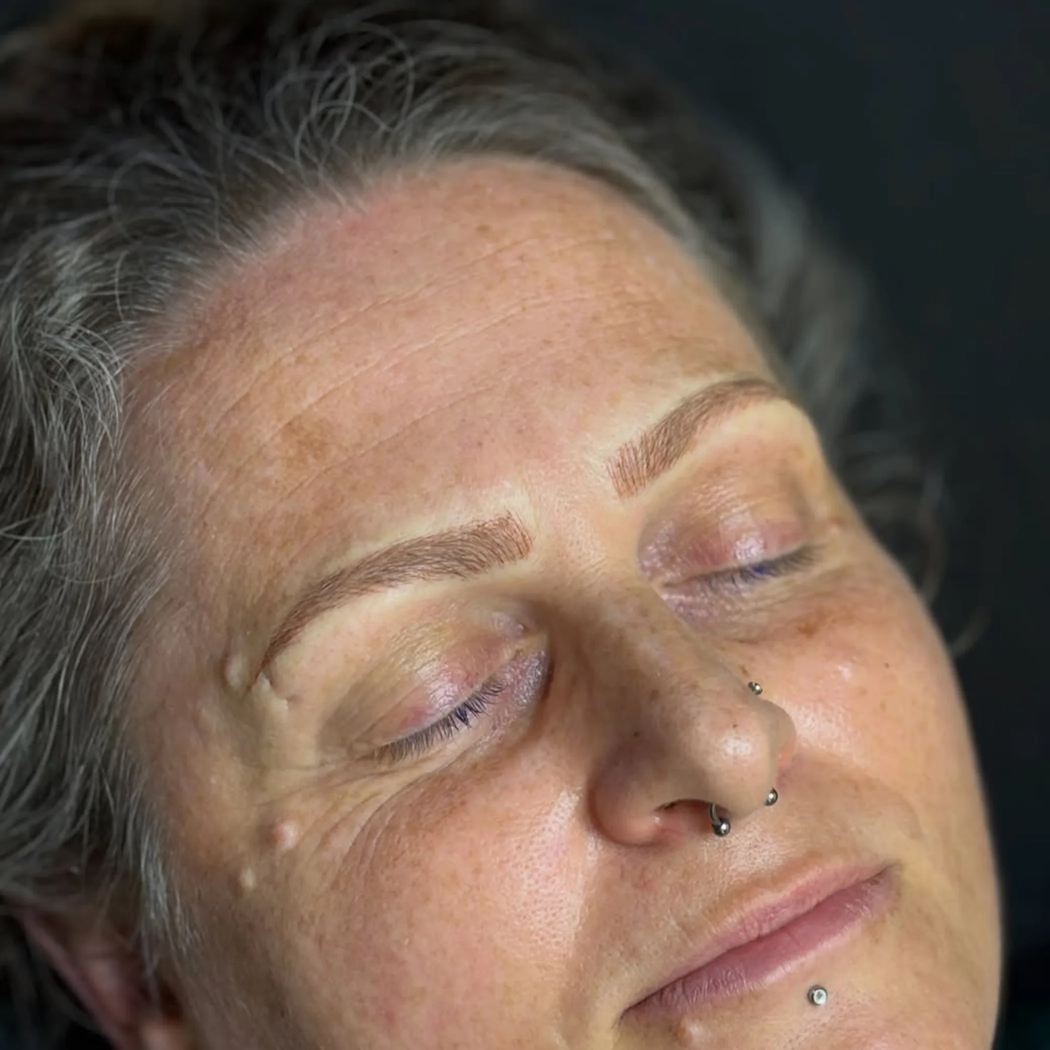 natural microbladed eyebrows close-up